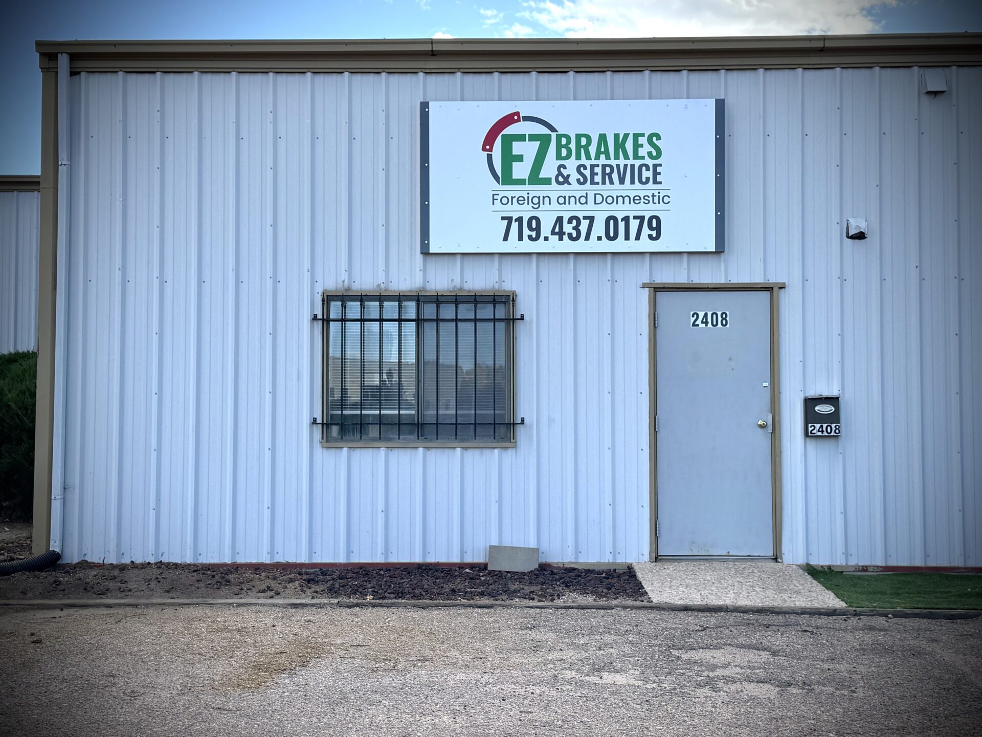 EZ Brakes and Service Storefront